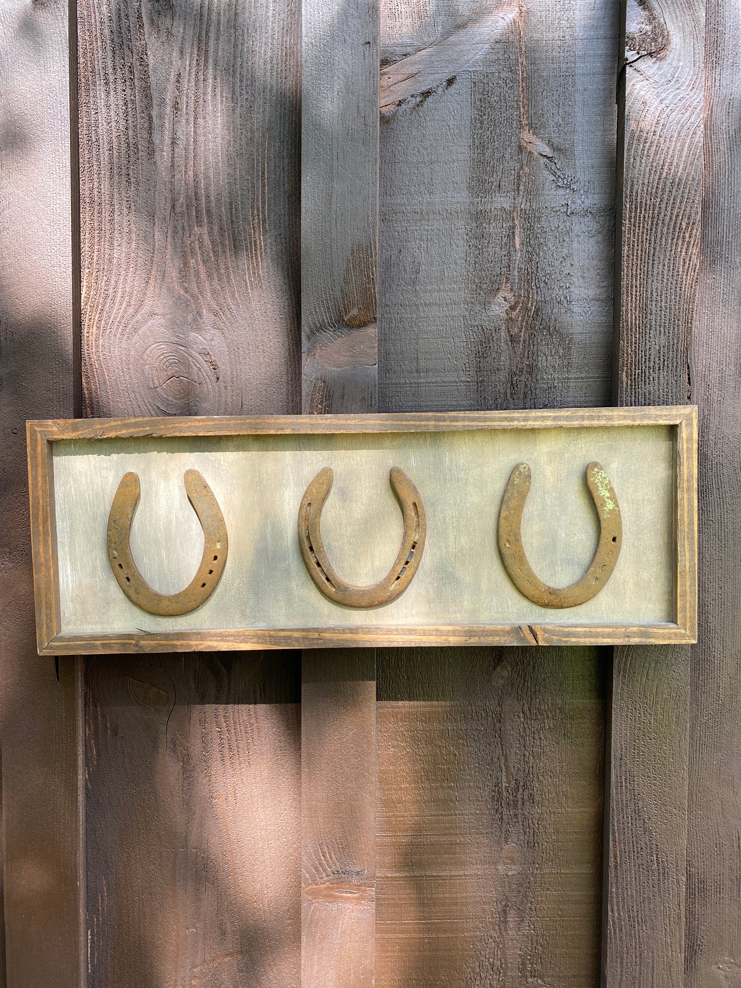 "Three" Lucky Horseshoe Frame- Cream