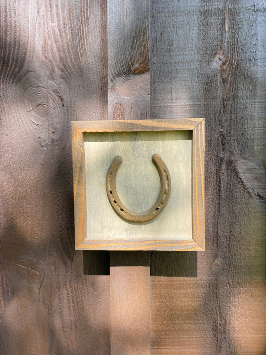 "One" Lucky Horseshoe Frame- Cream